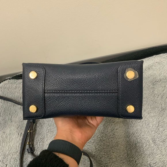 Michael Kors Crossbody - Picture 7 of 11